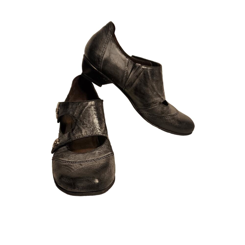 FIDJI WOMENS LEATHER SLIP ON HEEL  SZ 38 Size 7.5